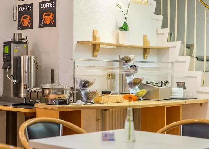 Madison Am Dom Szálloda 2*