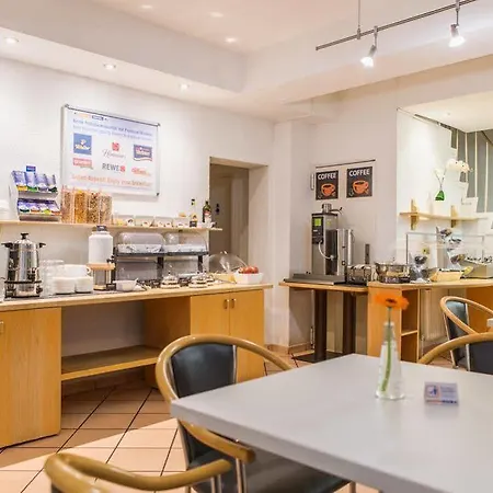 Madison Am Dom מלון קלן