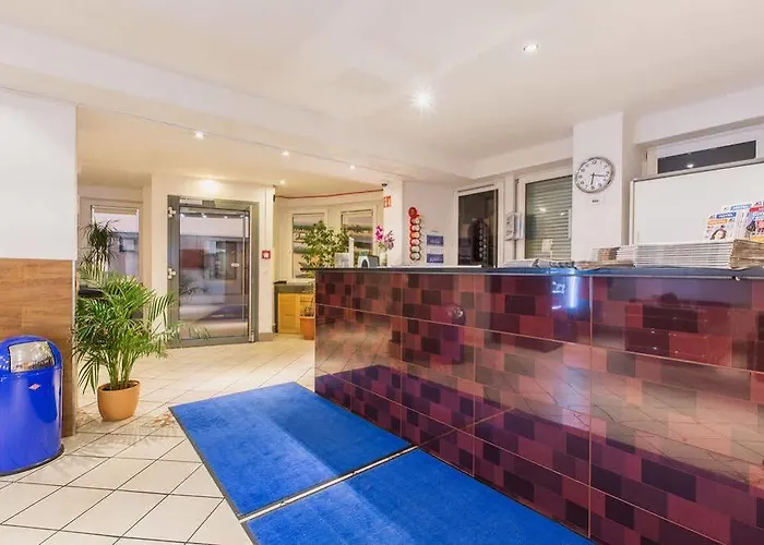 Madison Am Dom Отель Кёльн