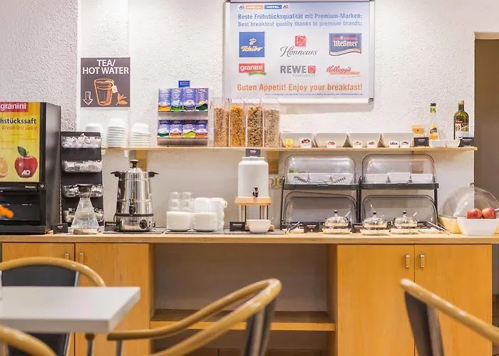 Madison Am Dom Отель 2*