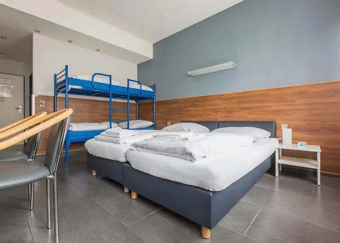 Madison Am Dom Köln