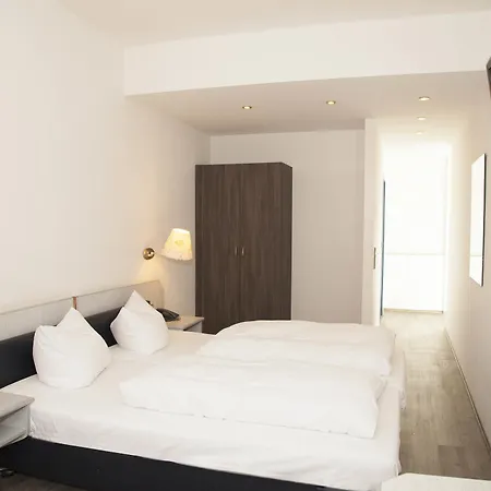 Madison Am Dom Cologne